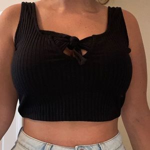 Vestique Black crop top